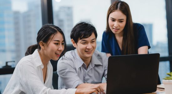 Sewa Laptop Bendosari Kian Diminati Panitia