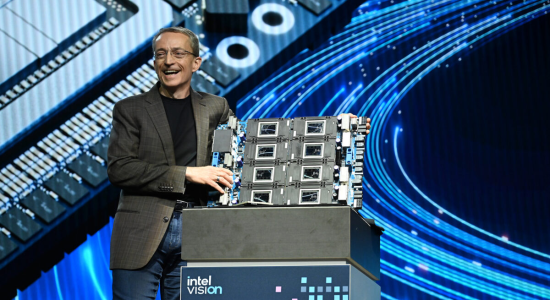 Intel Rilis Seri Baru AI PC untuk Pasar Enterprise