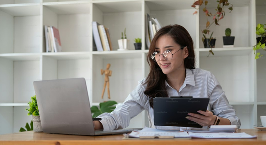 Alasan Perusahaan Memilih Sewa Laptop Gondangrejo Bulanan Daripada Membeli